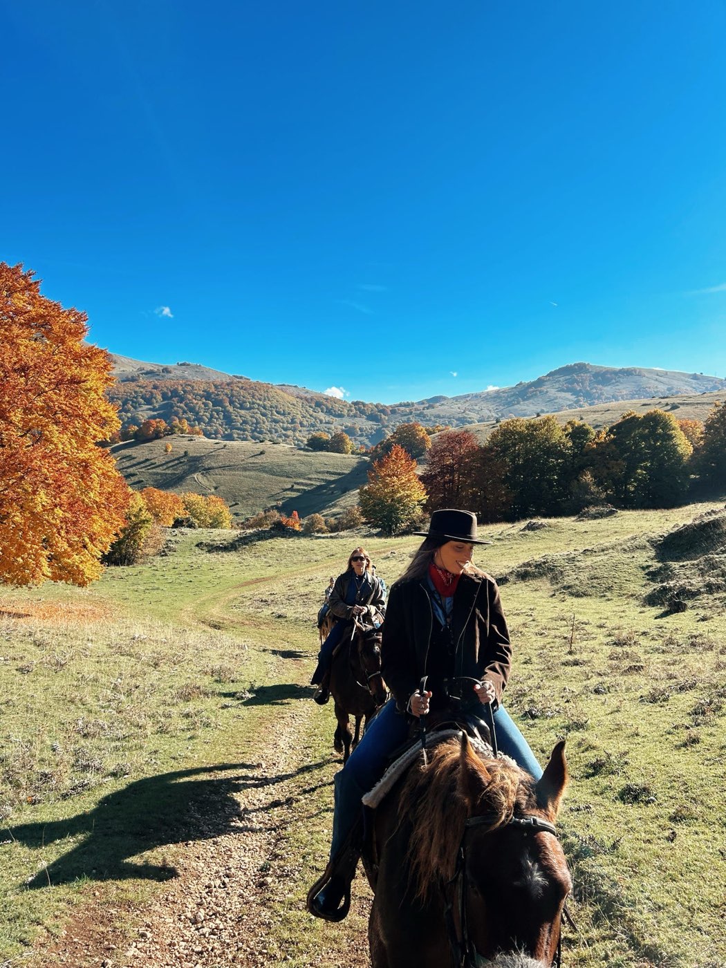 Gruppo di cavalieri riuniti al campo di Ovindoli — foto 1