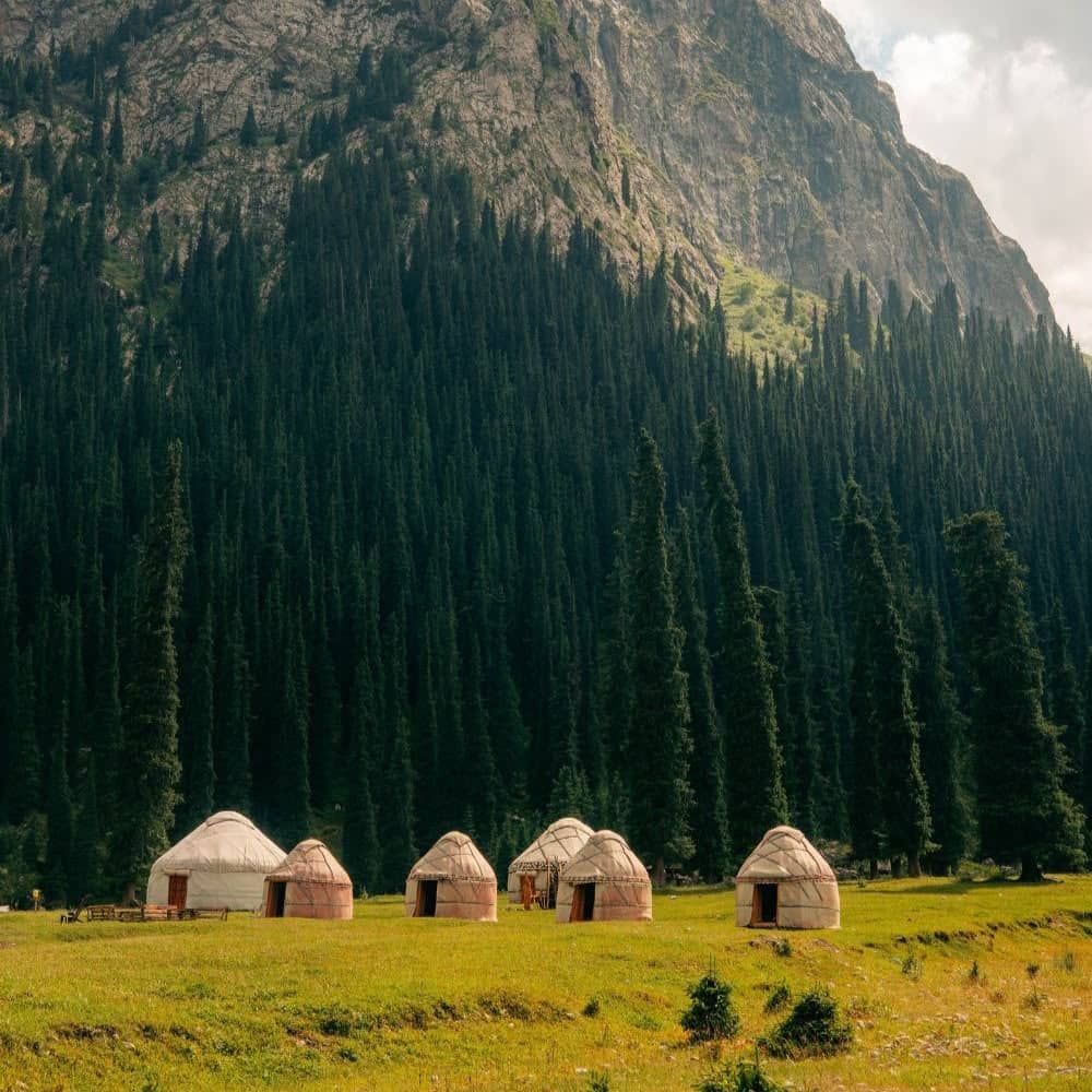 Cavalli, yurte e montagne del Tian Shan in Kirghizistan — foto 5